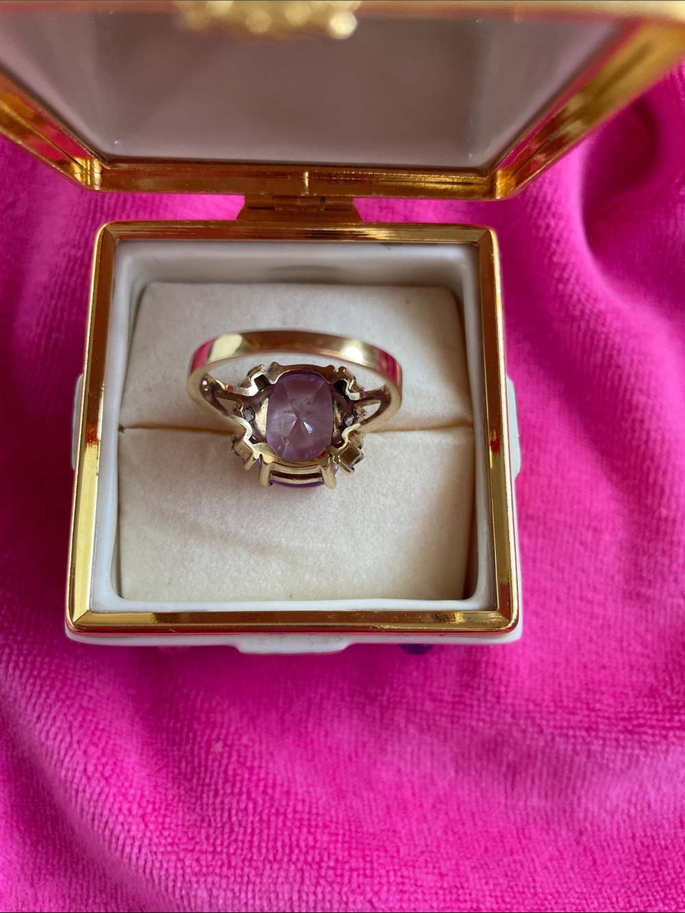 Vtg. 925 Sterling Silver Gold HC Hollywood Collection Cushion-Cut Amethyst Ring - Picture 8 of 11